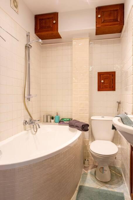 Cozy, Bright, Comfy Studio Next To The Old Town. Apartamento Varsóvia Exterior foto