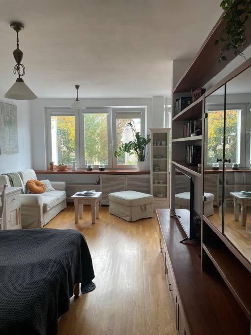 Cozy, Bright, Comfy Studio Next To The Old Town. Apartamento Varsóvia Exterior foto